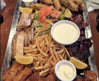  Eating at sea 